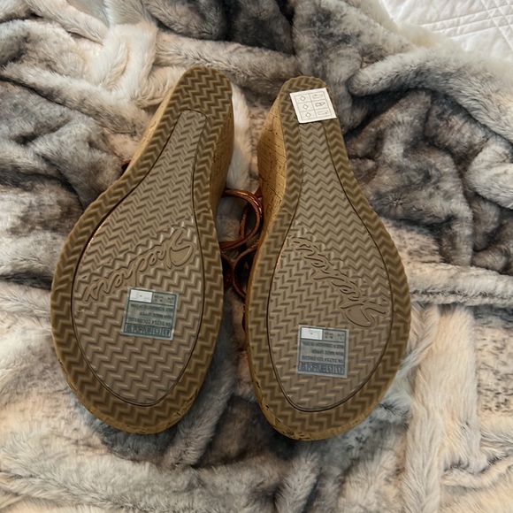 Cali from Skechers Wedges - Picture 4 of 4